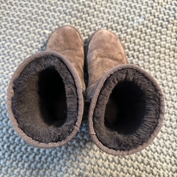 UGG Classic Short Boots in Brown - Picture 3 of 8